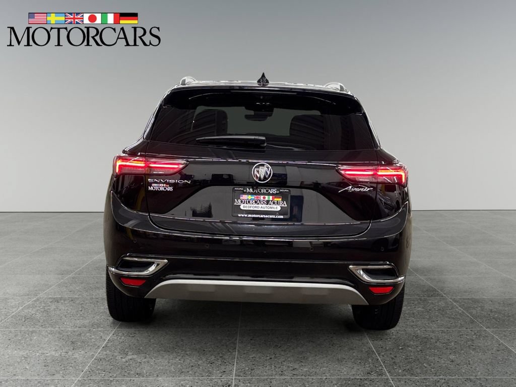 Used 2022 Buick Envision Avenir w/ Technology Package II FWD image 4