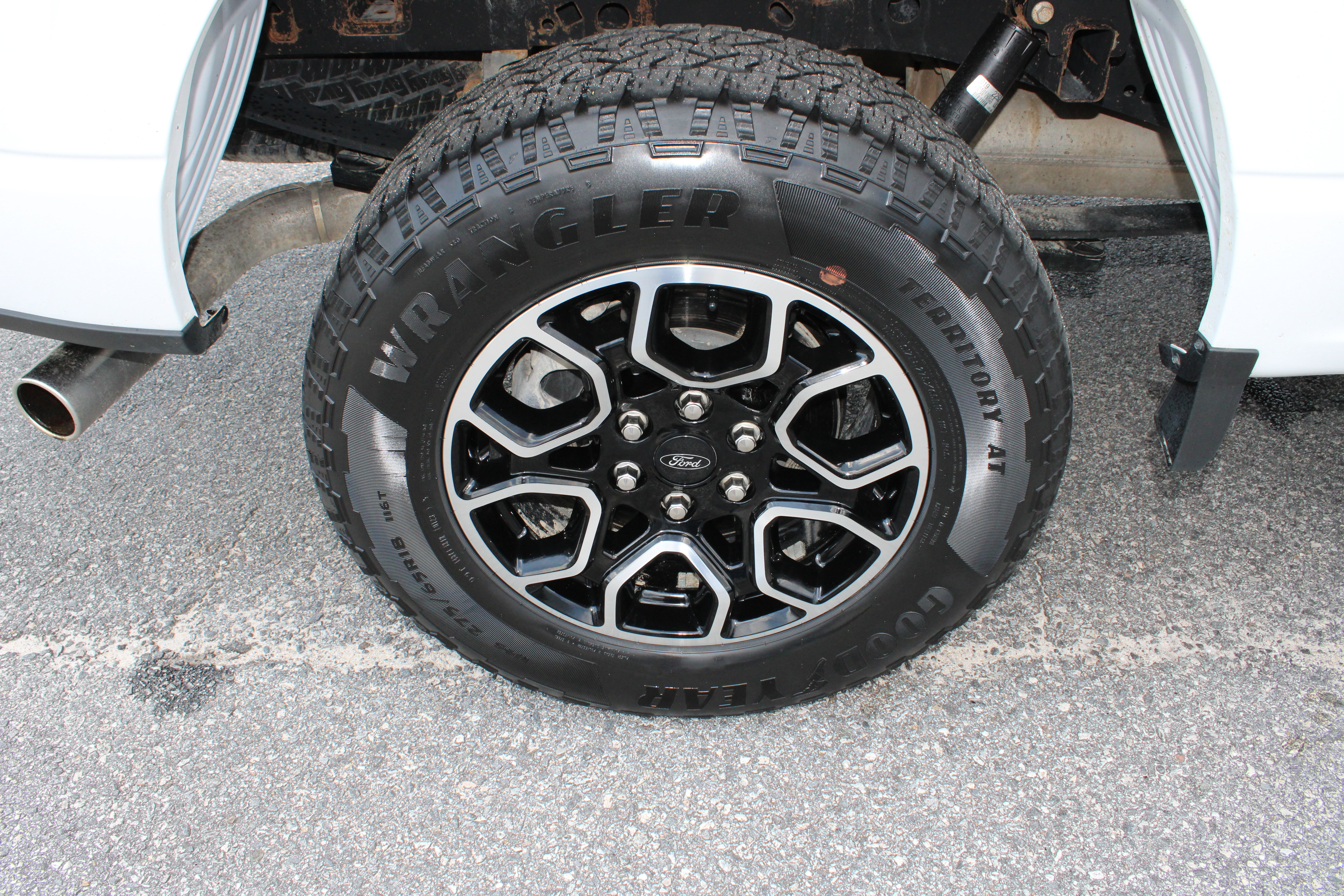 Used 2023 Ford F150 XLT w/ Equipment Group 302A High AWD/4WD image 12