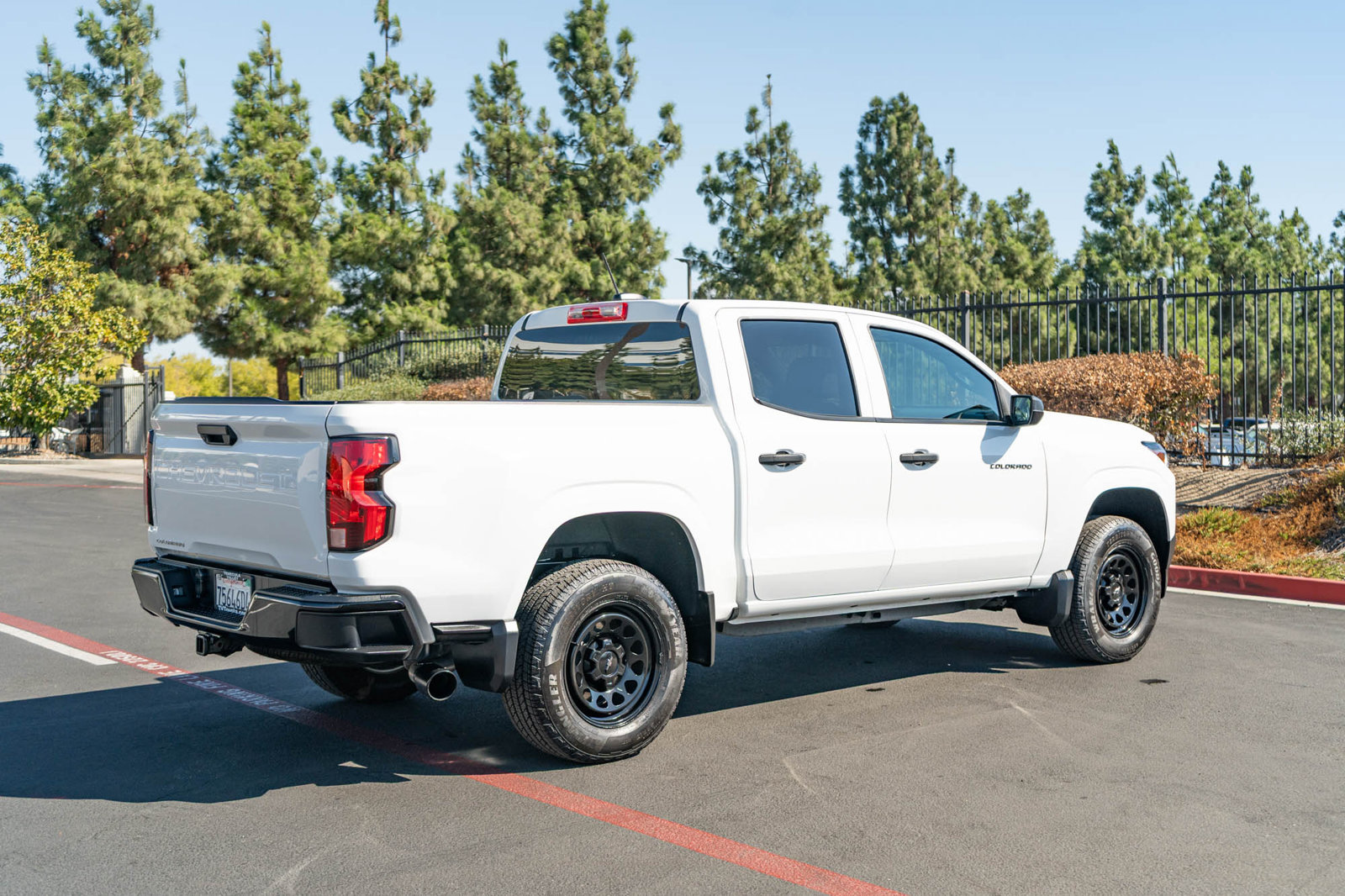 Used 2024 Chevrolet Colorado W/T RWD image 9
