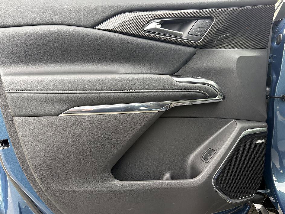 New 2026 Chevrolet Traverse High Country image 14