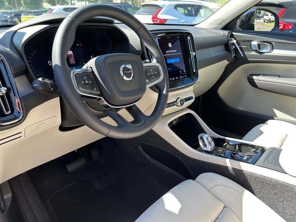 New 2026 Volvo XC40 B5 Ultra w/ Protection Package Premier image 7