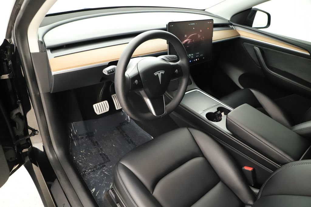 Used 2023 Tesla Model Y Performance AWD/4WD image 15