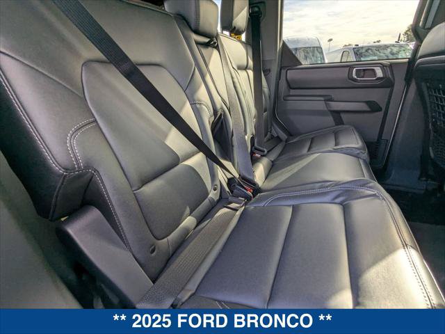 New 2025 Ford Bronco Badlands AWD/4WD image 19
