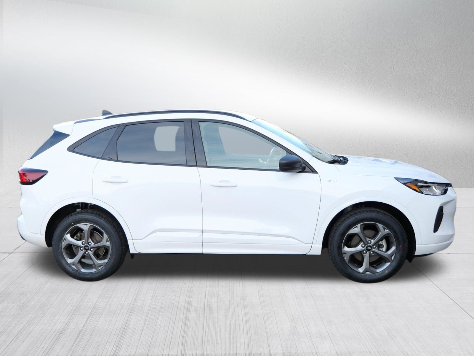 Certified 2023 Ford Escape ST-Line w/ Tech Pack #1 AWD/4WD image 8