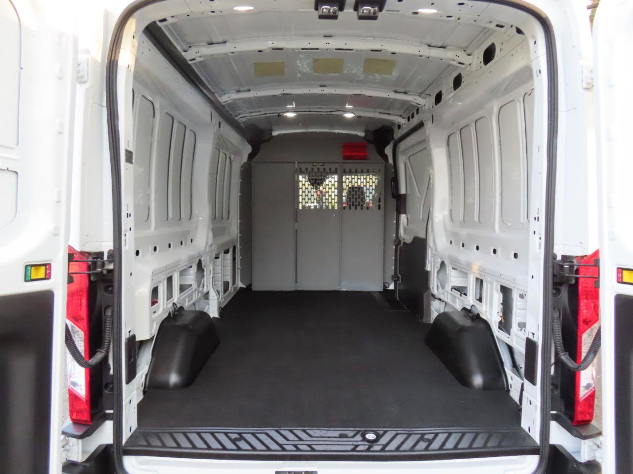Used 2019 Ford Transit 250 148 Medium Roof RWD image 14