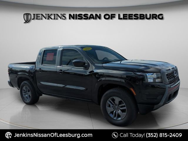 Certified 2025 Nissan Frontier SV image 1