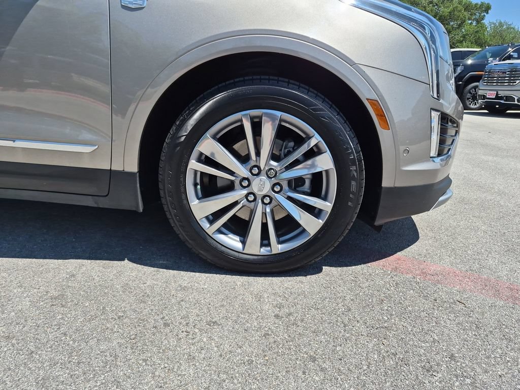 Used 2023 Cadillac XT5 Premium Luxury w/ Technology Package AWD/4WD image 13