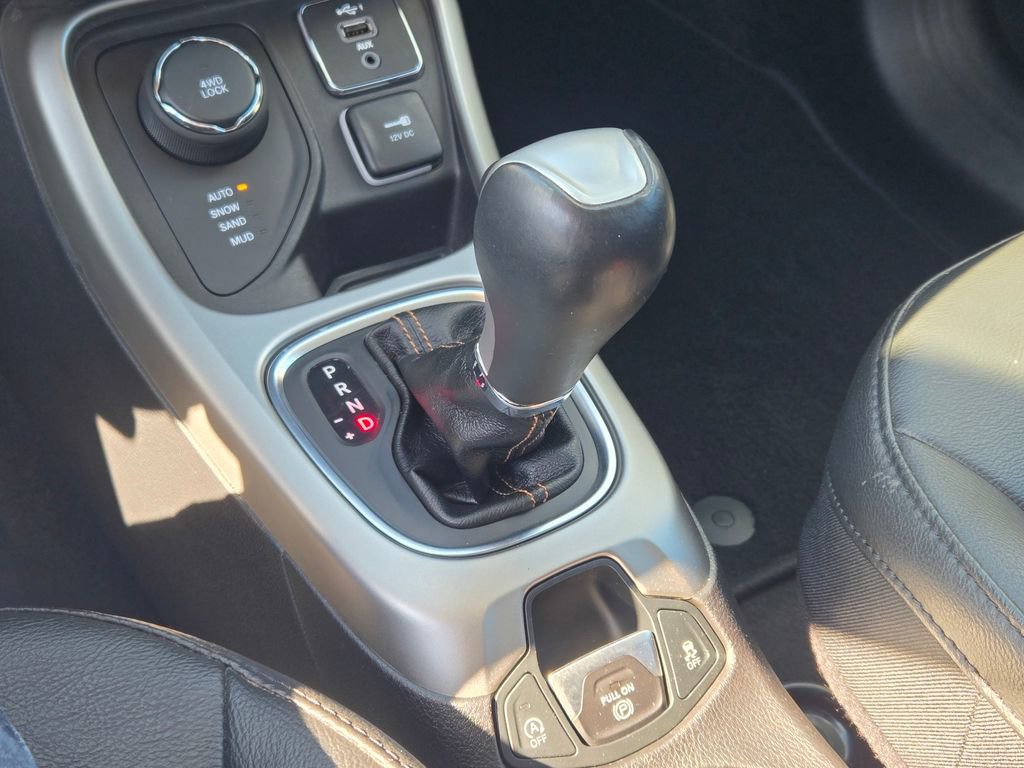 Used 2019 Jeep Compass Latitude AWD/4WD image 37