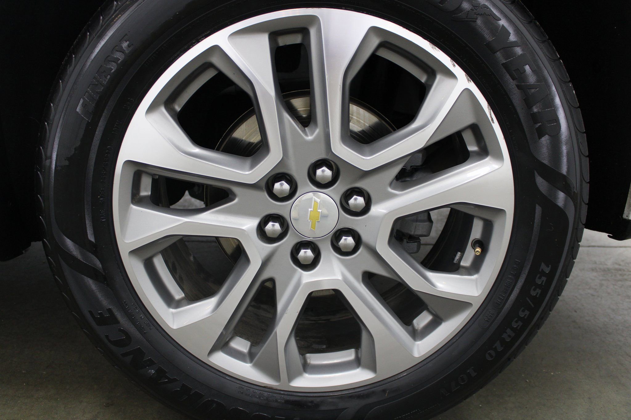 Used 2021 Chevrolet Traverse Premier w/ LPO, Floor Liner Package image 9