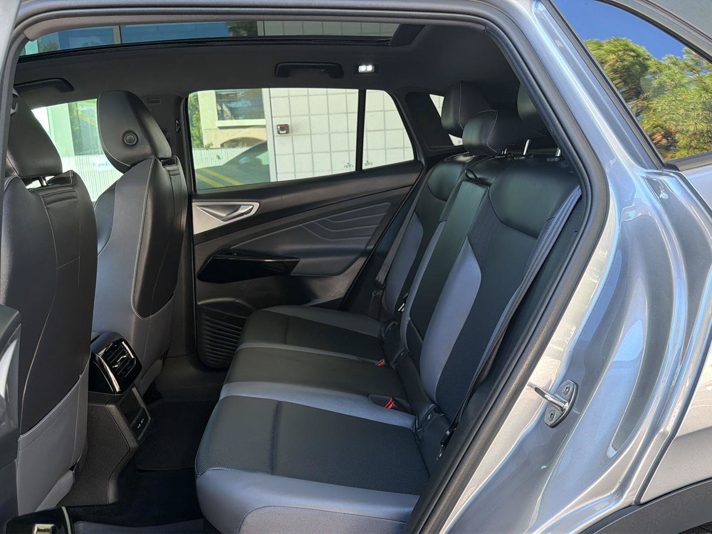 Certified 2023 Volkswagen ID.4 Pro S AWD/4WD image 16