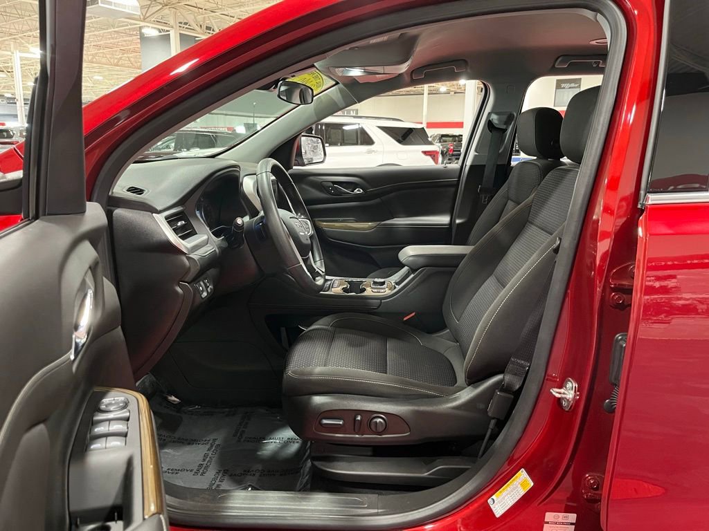 Certified 2023 GMC Acadia SLE w/ Driver Convenience Package image 11