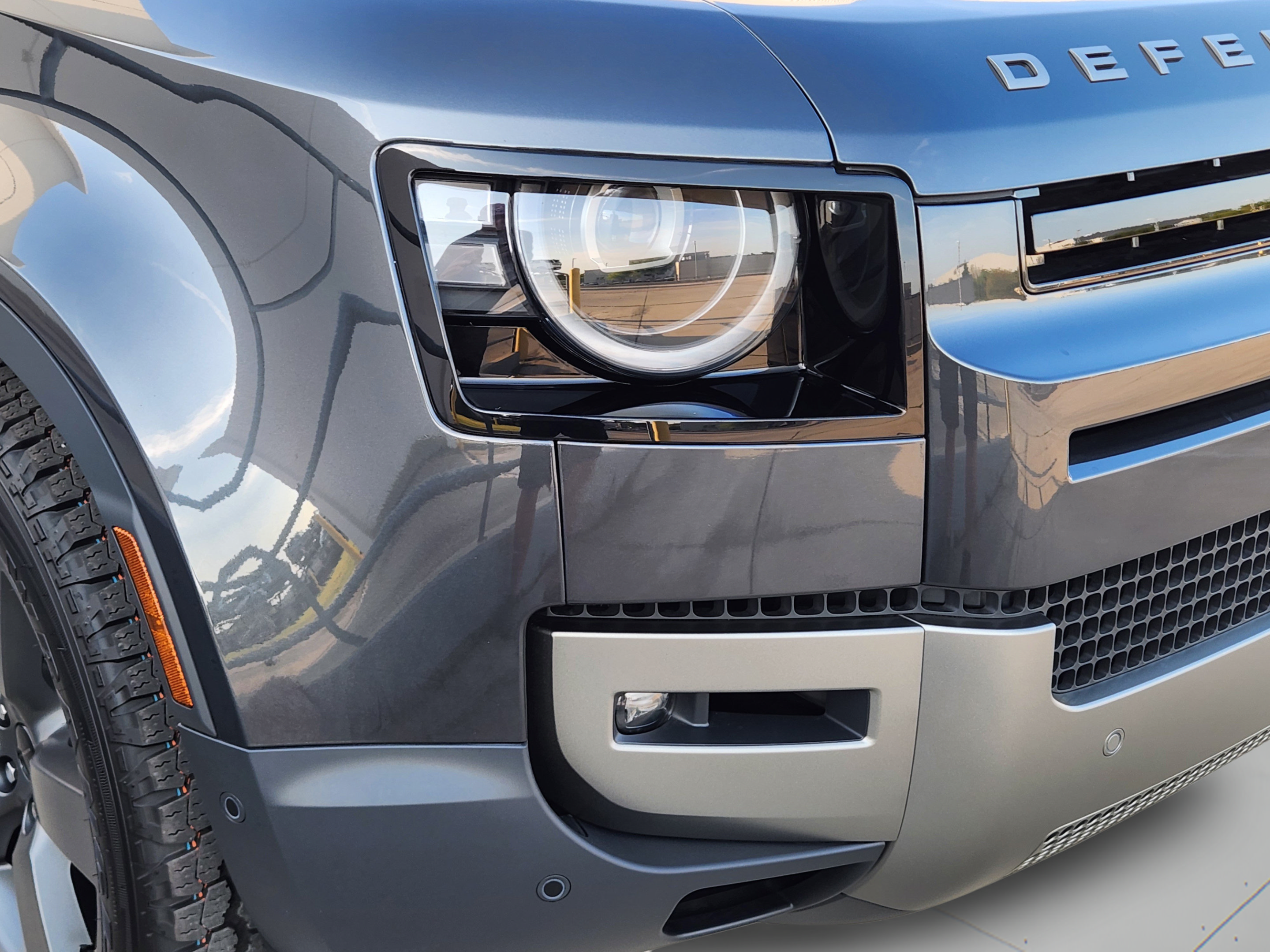 New 2026 Land Rover Defender 110 S AWD/4WD image 29