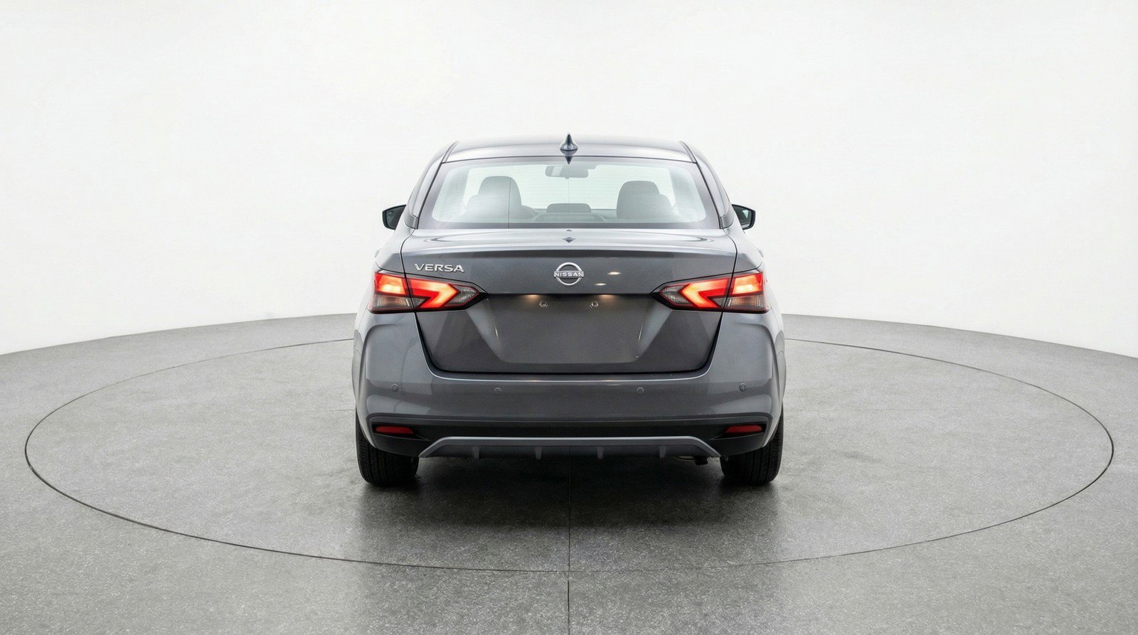 Used 2025 Nissan Versa SV image 7