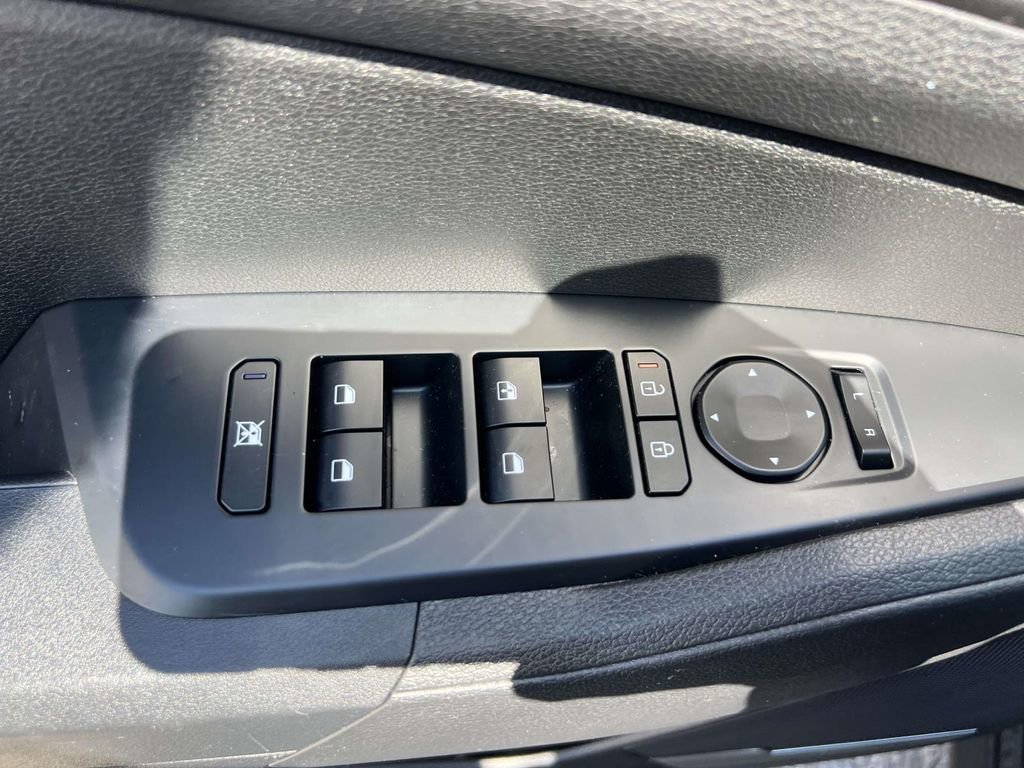 Used 2026 Kia Sportage LX w/ LX Convenience Package image 17