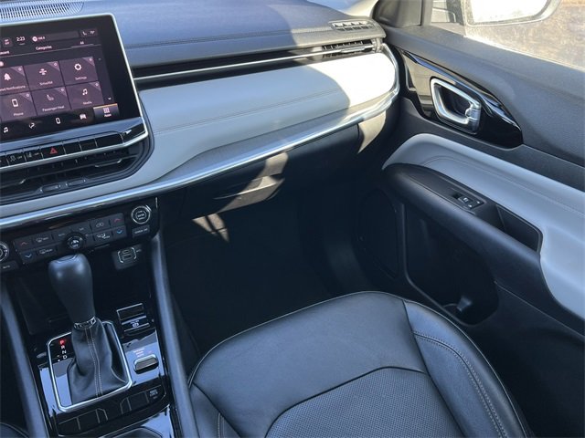 Certified 2022 Jeep Compass Limited image 35