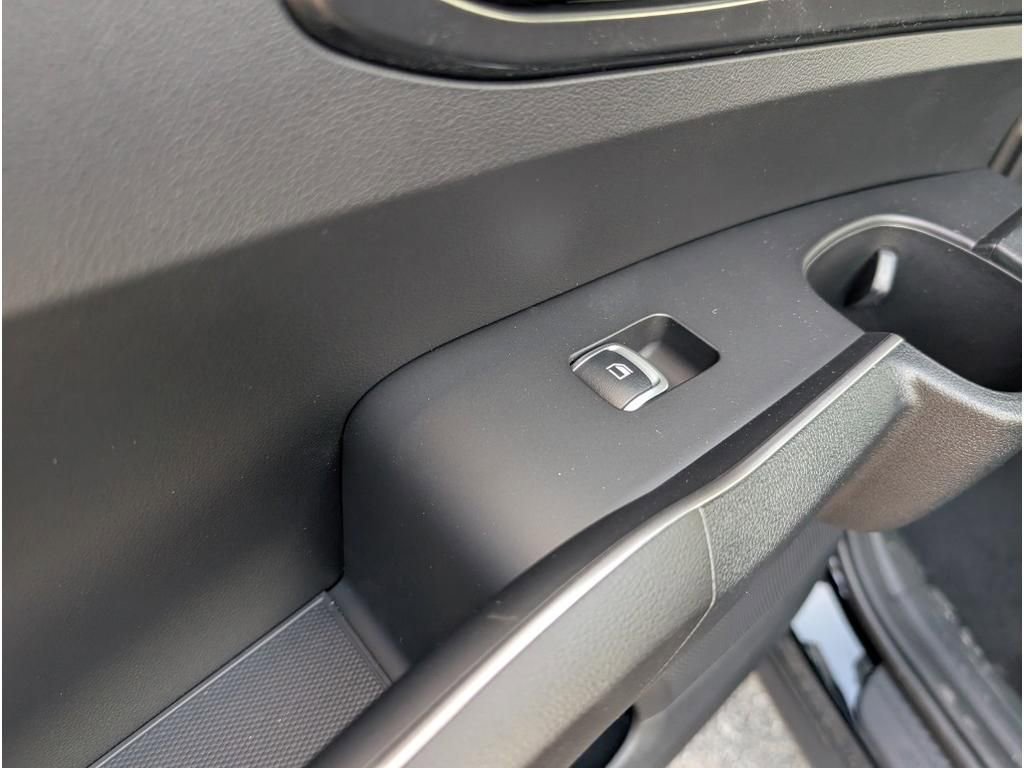 New 2025 Kia Sorento S w/ Panoramic Sunroof Package image 12