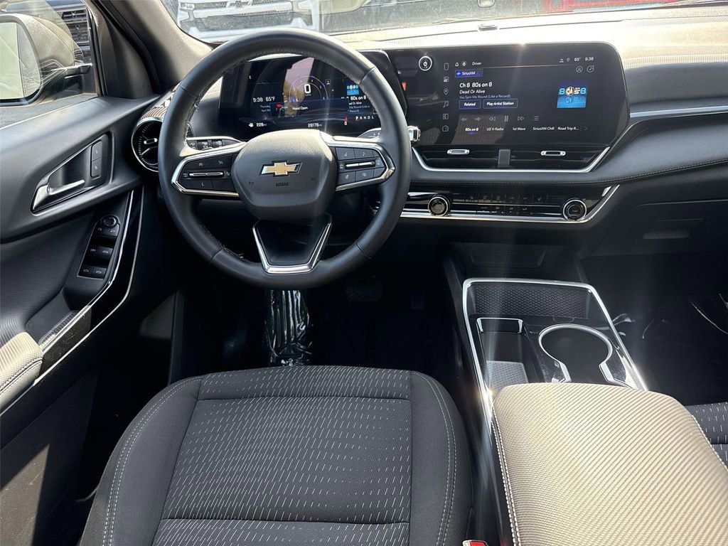 Used 2025 Chevrolet Equinox LT image 18