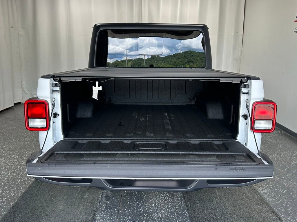 New 2025 Jeep Gladiator Sport AWD/4WD image 7