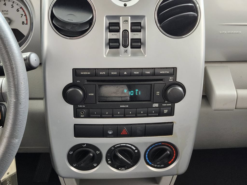 Used 2008 Chrysler PT Cruiser FWD image 18