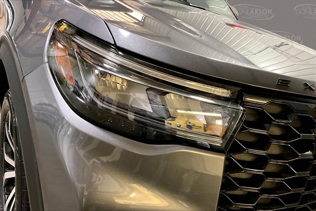 Used 2025 Ford Explorer ST-Line AWD/4WD image 4