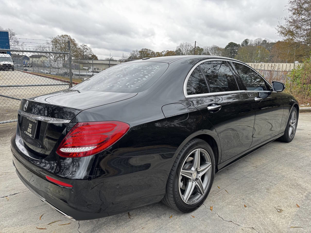 Used 2017 Mercedes-Benz E 300 image 8