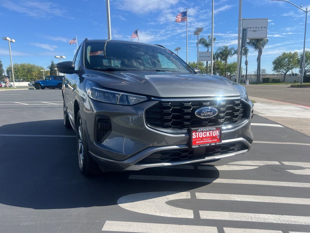 Used 2024 Ford Escape ST-Line image 6