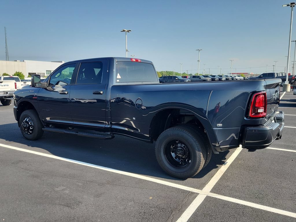 New 2026 RAM 3500 Big Horn AWD/4WD image 6