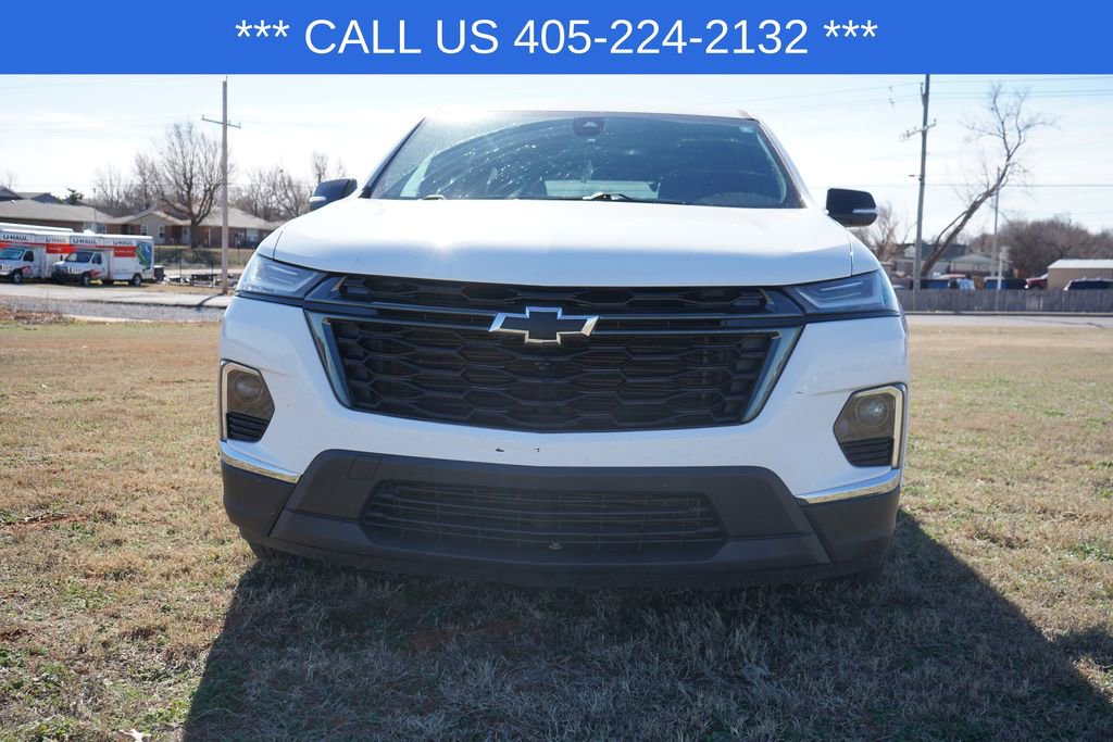 Used 2022 Chevrolet Traverse LT image 3