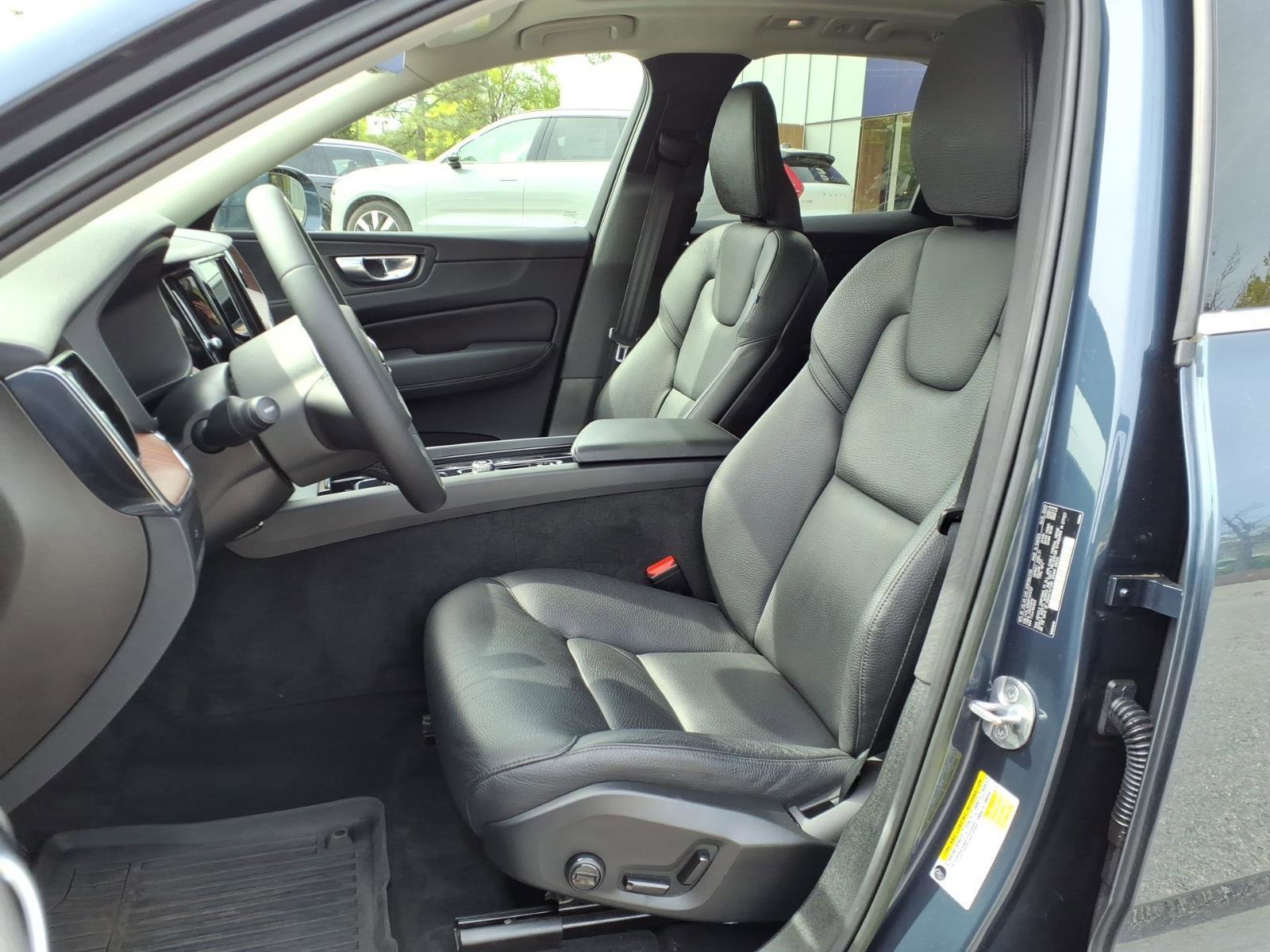 Certified 2023 Volvo XC60 B5 Plus w/ Climate Package AWD/4WD image 14