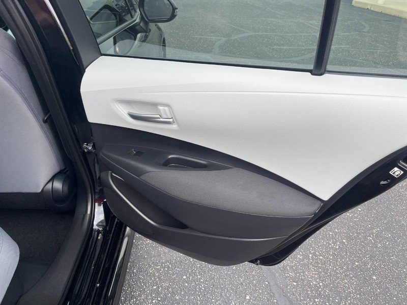 Used 2026 Toyota Corolla SE FWD image 14