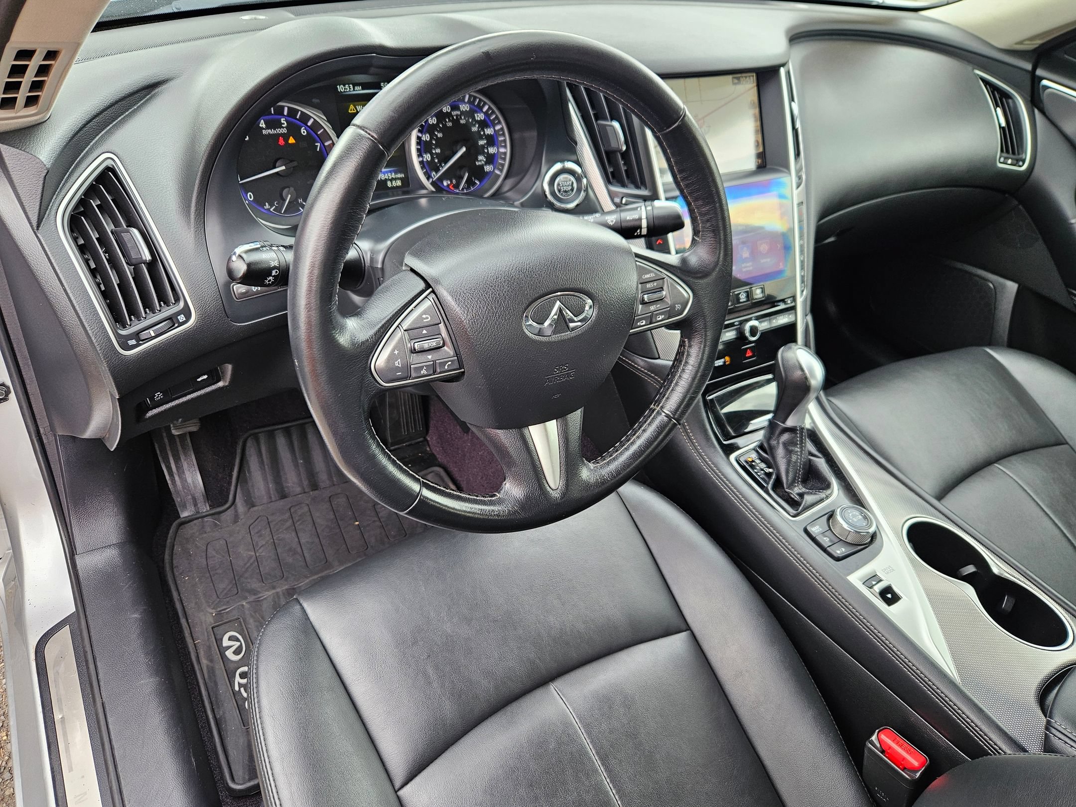 Used 2017 INFINITI Q50 Signature Edition w/ All Weather Package (L93) AWD/4WD image 12