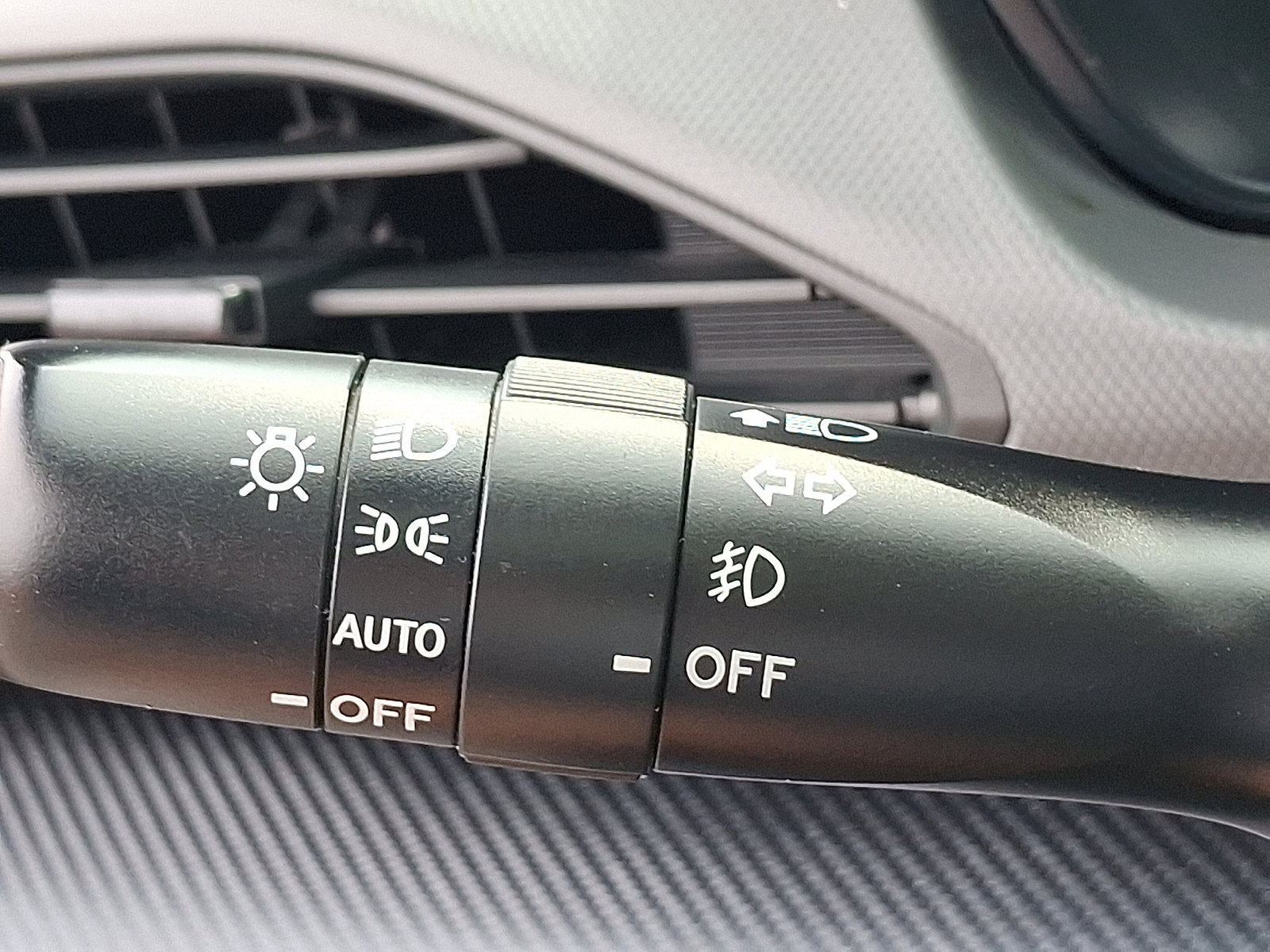Used 2025 Subaru Crosstrek 2.5i Sport AWD/4WD image 25