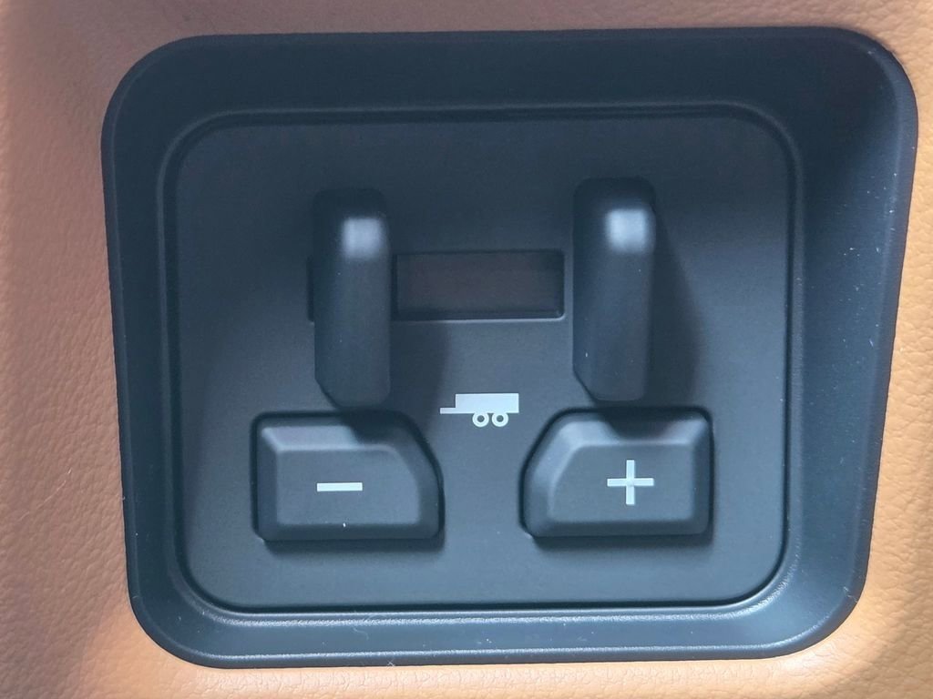 New 2026 Lexus LX 600 4WD w/ Premium Package image 22