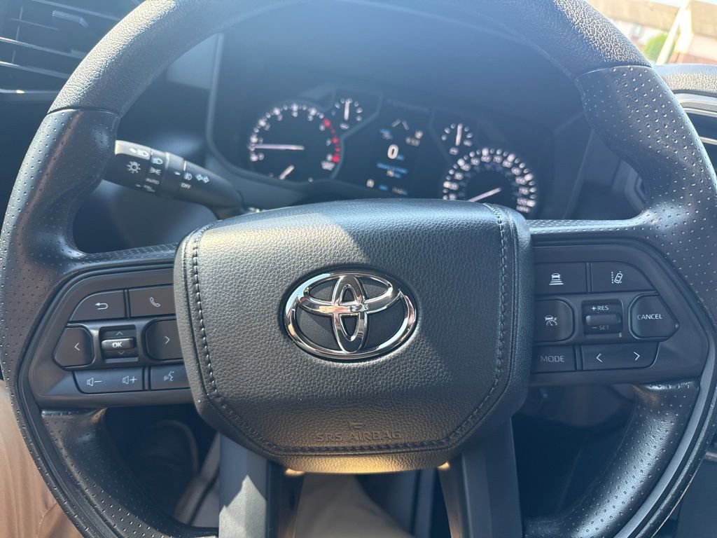 Used 2026 Toyota Tundra SR5 w/ SX Package RWD image 23