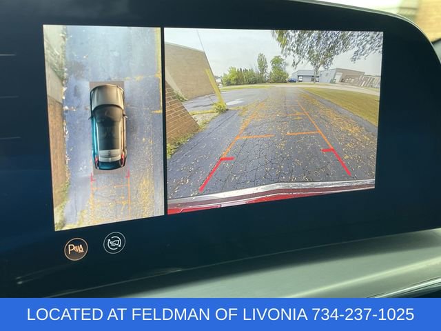 Used 2024 Cadillac Lyriq Luxury w/ LPO, Floor Liner Package image 15