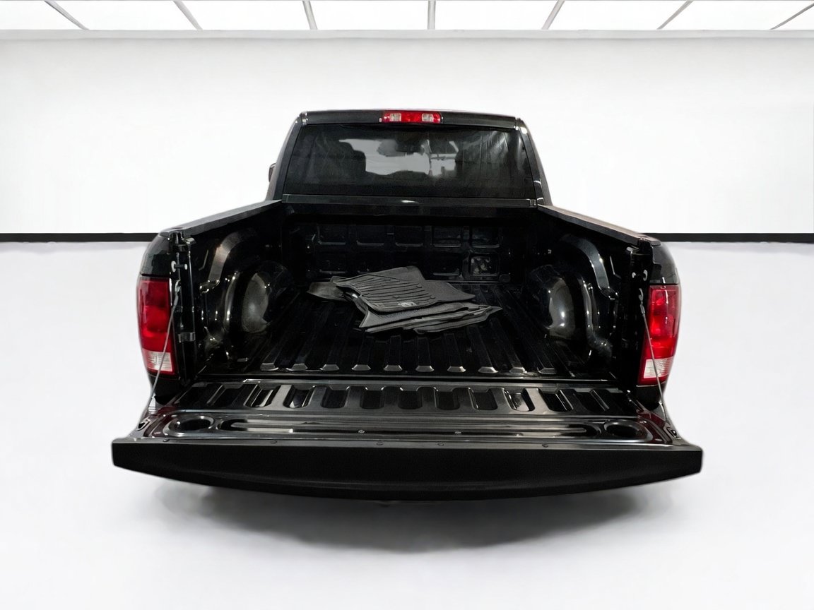 Used 2016 RAM 1500 Express w/ Black Ram 1500 Express Group AWD/4WD image 18