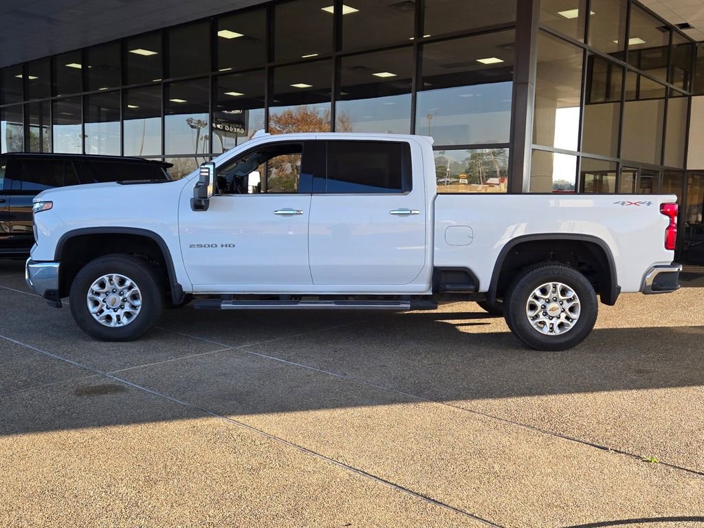 Used 2024 Chevrolet Silverado 2500 LTZ AWD/4WD image 3