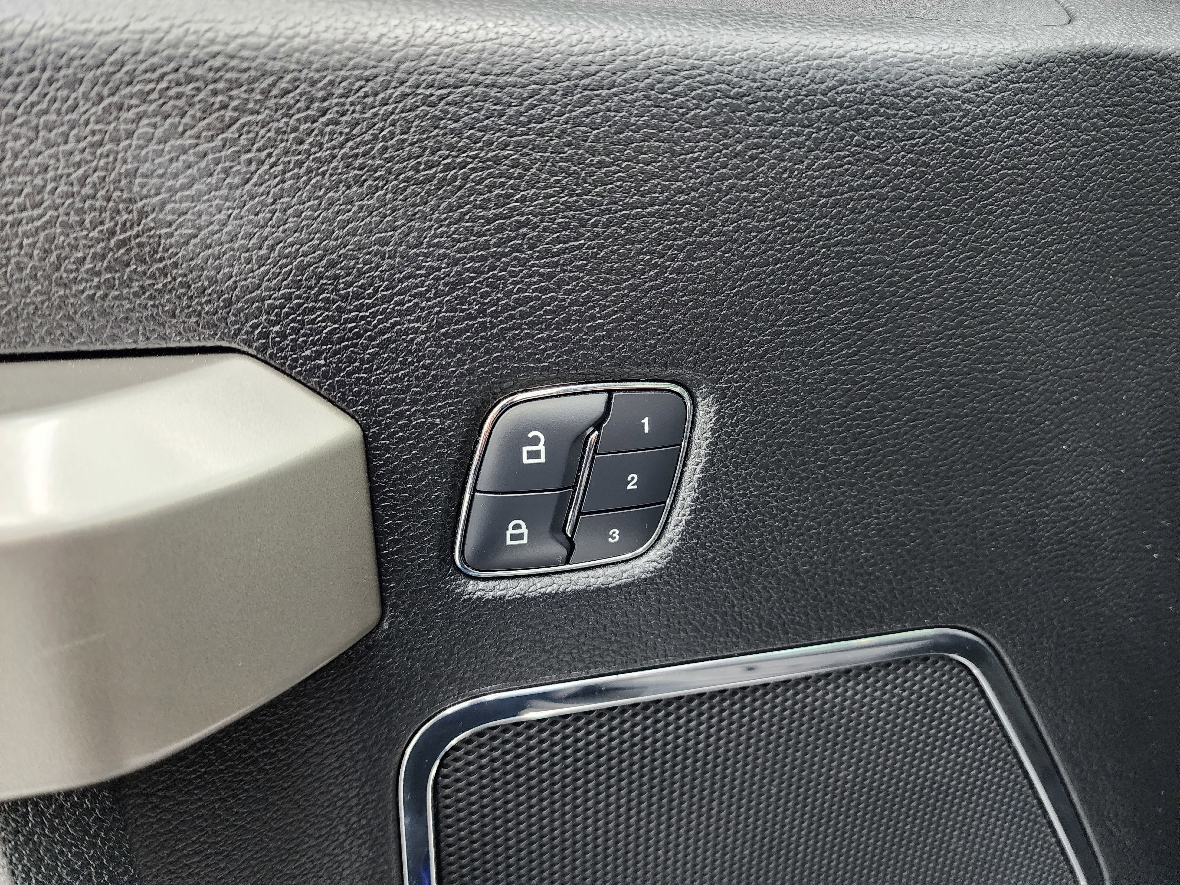 Used 2017 Ford F250 Lariat w/ Lariat Ultimate Package image 47