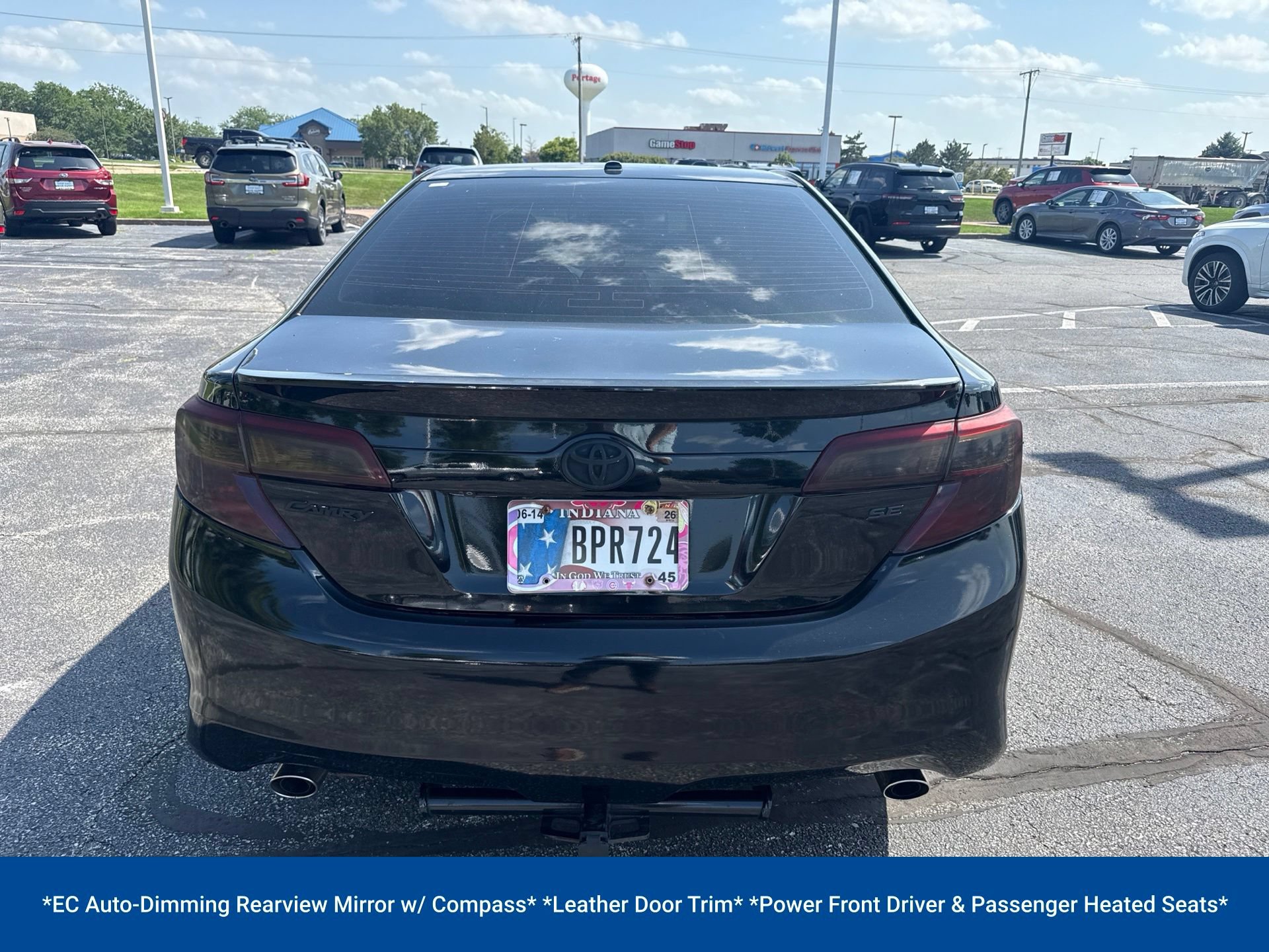 Used 2012 Toyota Camry SE w/ Leather Pkg FWD image 10