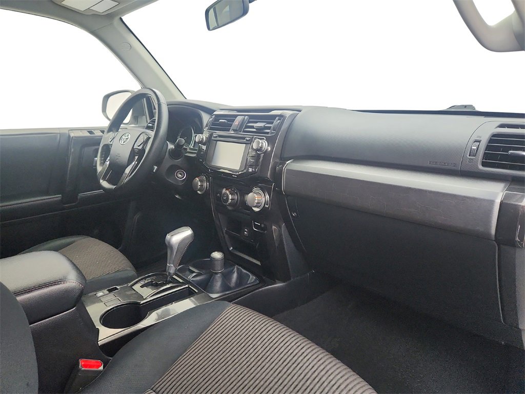 Used 2014 Toyota 4Runner Limited image 21