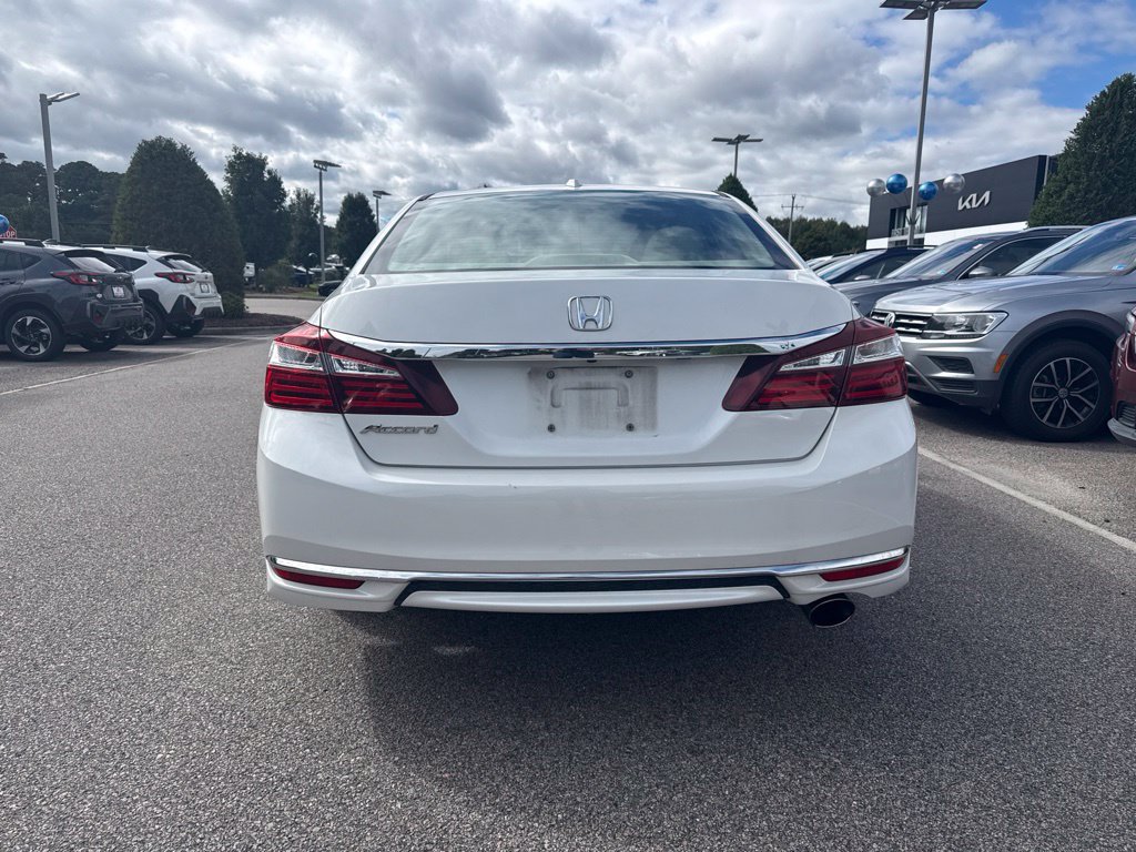 Used 2016 Honda Accord EX-L image 4