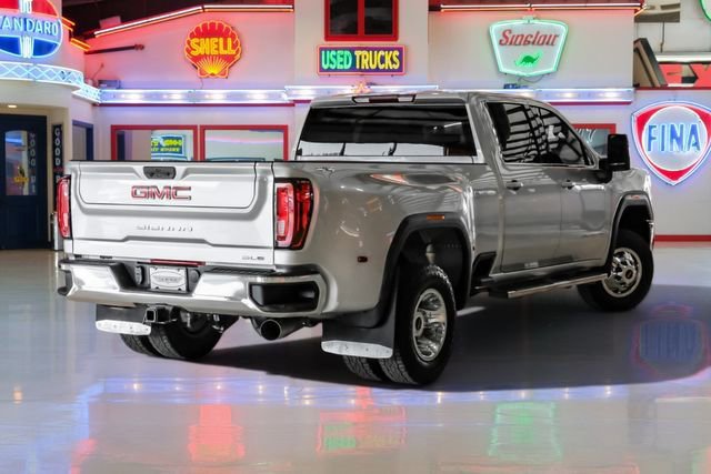 Used 2022 GMC Sierra 3500 SLE AWD/4WD image 3