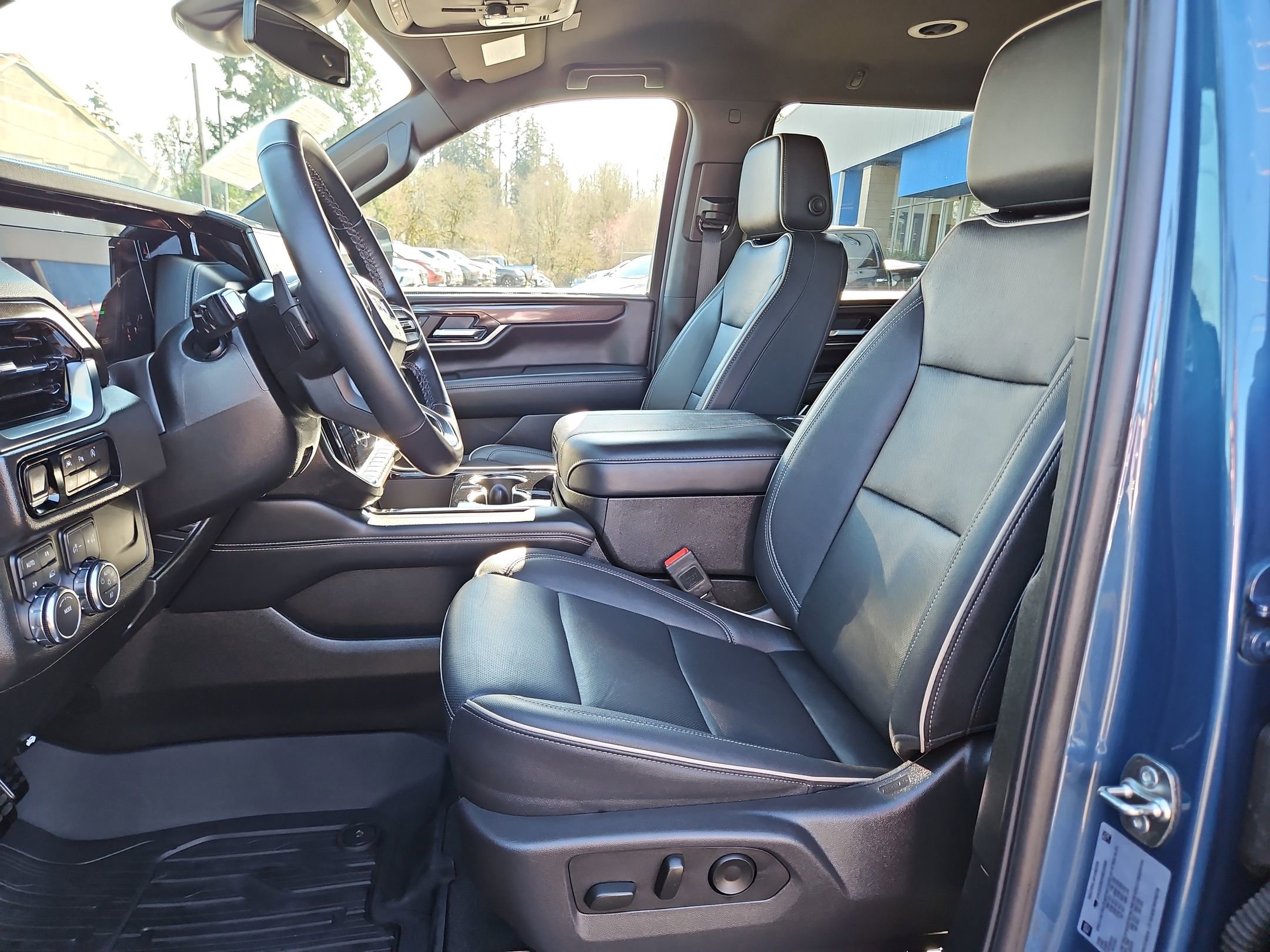 Used 2025 GMC Yukon XL Elevation w/ LPO, Floor Liner Package image 13