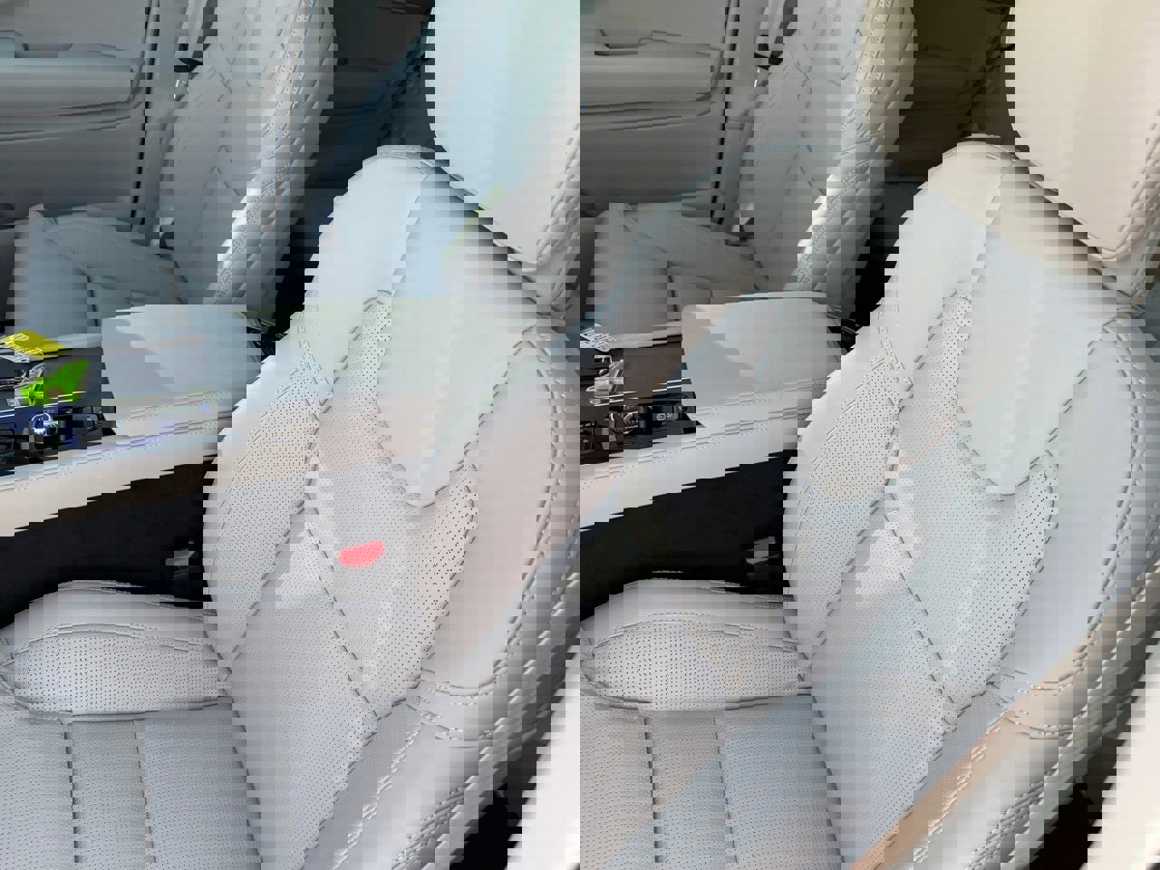 New 2026 Volvo XC90 B6 Ultra w/ Protection Package Premier image 18