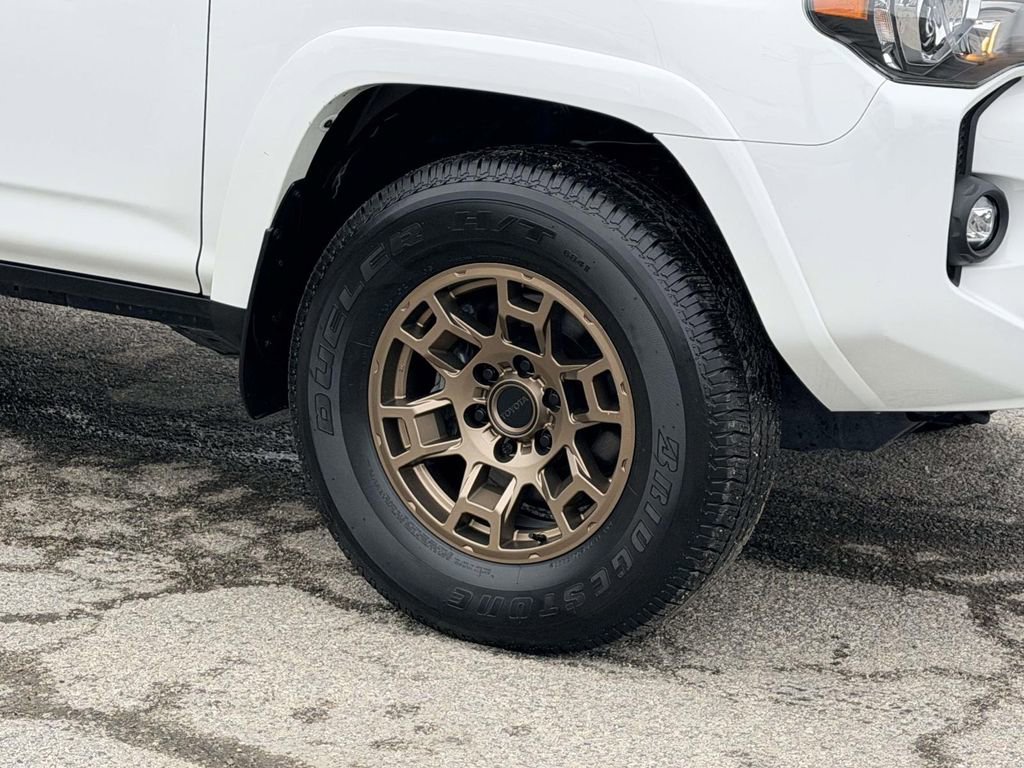 Certified 2023 Toyota 4Runner 40th Anniversary SE image 27