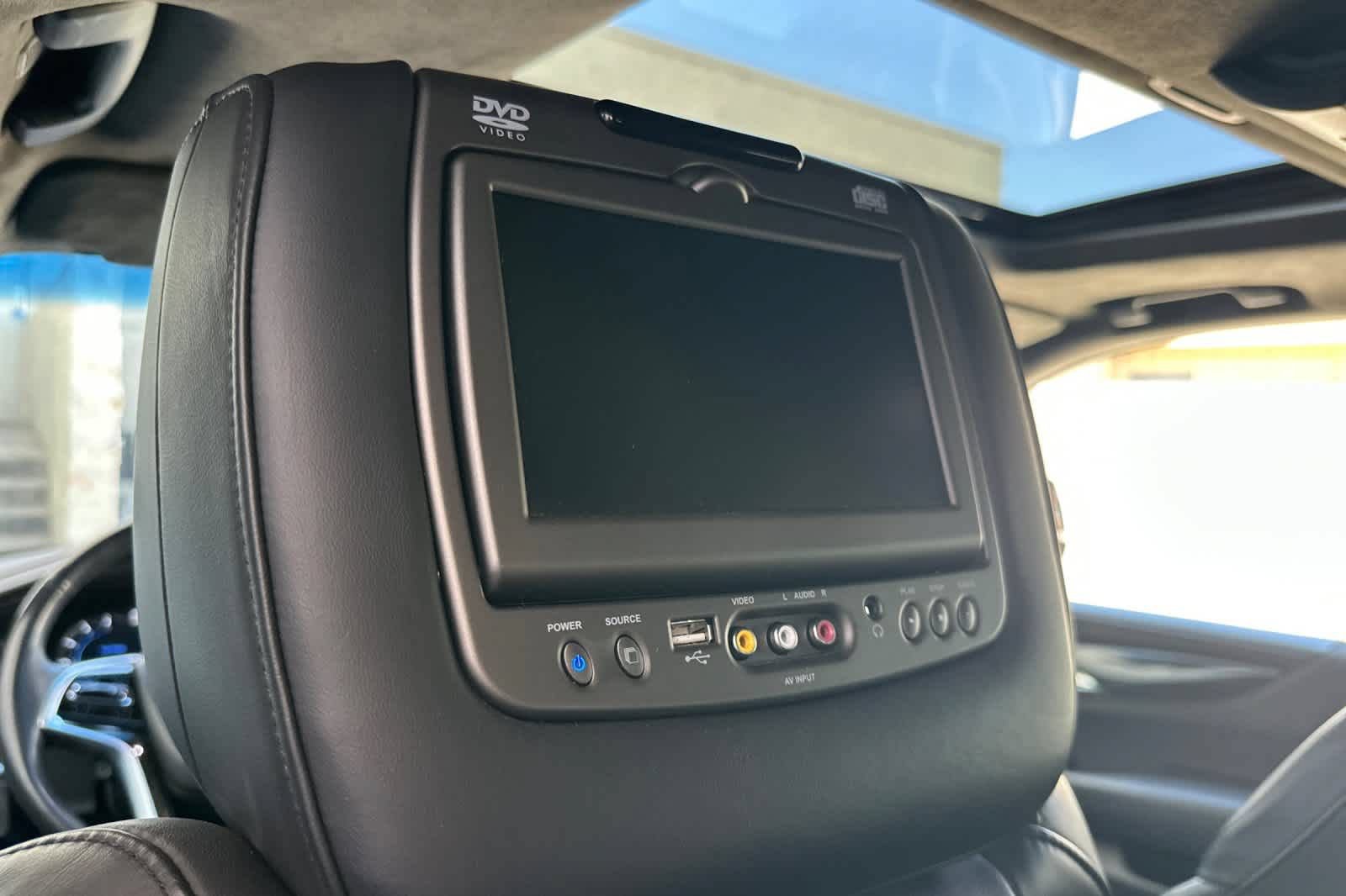 Used 2018 Cadillac Escalade Platinum AWD/4WD image 17