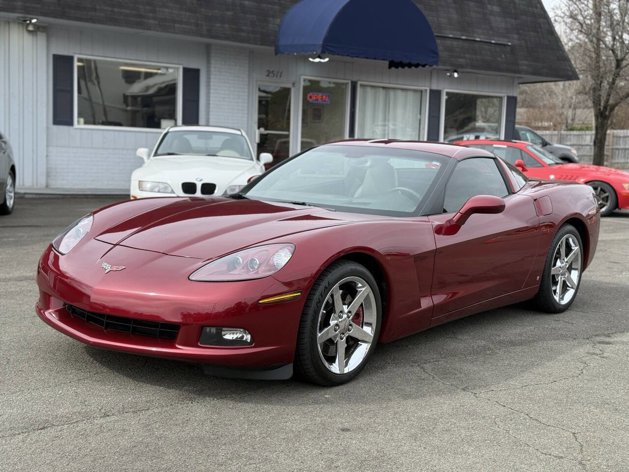 Used 2007 Chevrolet Corvette Coupe w/ Preferred Equipment Group image 2