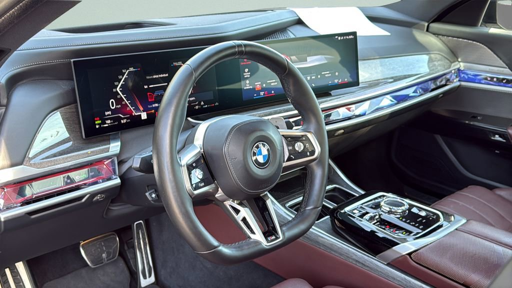 Certified 2023 BMW 740i image 9