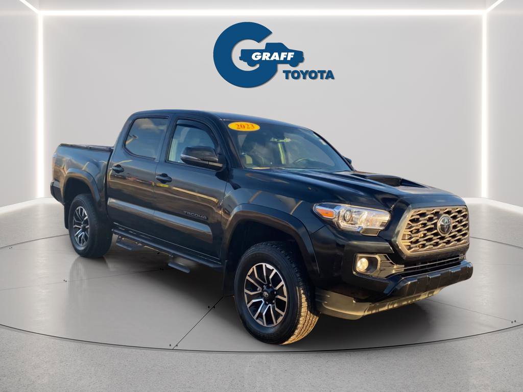 Used 2023 Toyota Tacoma TRD Sport w/ Black Out Package (TMS) image 7