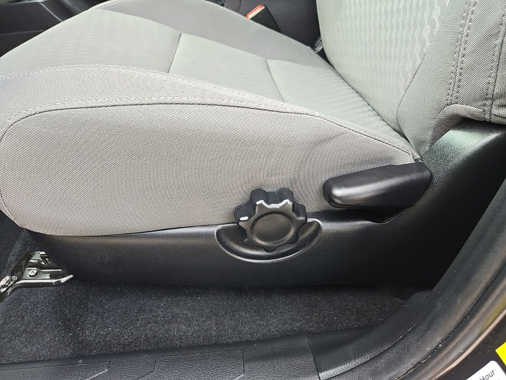 Used 2022 Toyota Tacoma SR image 42